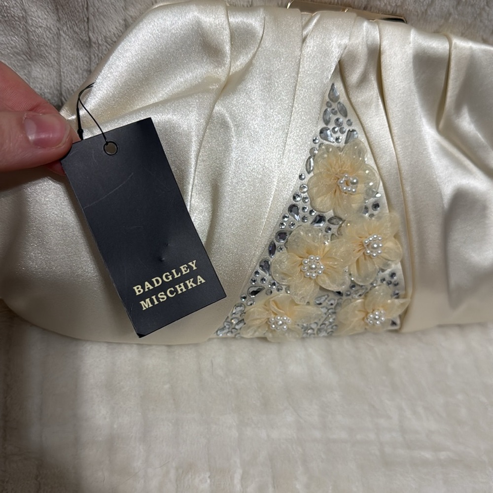 Badgley Mischka Elegant Off White Satin Clutch Floral Embellished Evening Bag - Picture 3 of 15